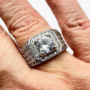 Cubic Zirconia Sterling Silver Statement Ring Size 10 Weight 7 Grams